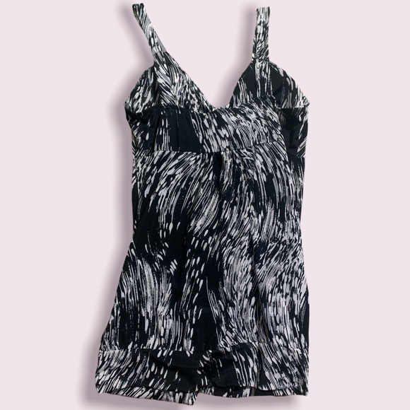 Dressy top - Picture 2 of 3